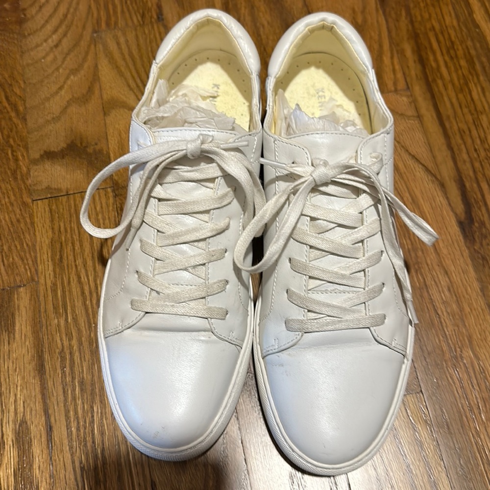 Kenneth Cole basic white sneaker size 10m.